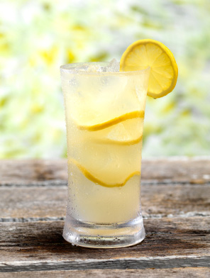 ein Glas selbstgemachte Limonade