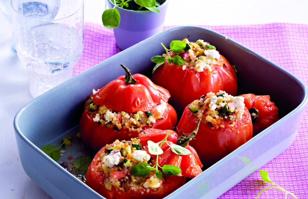 Gefüllte Tomaten mit Couscous, Schafskäse und Zucchini - Remifemin